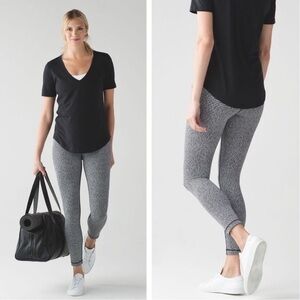 Lululemon High Times Pant Teeny Tooth White Black Size 4 Inseam‎ 26”